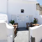 Vivid Caves 1 Bedroom Cavehouse