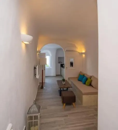 Vivid Caves 1 Bedroom Cavehouse * Foinikiá